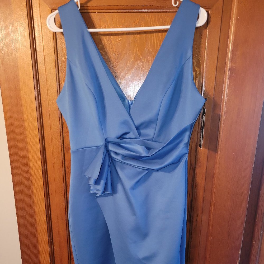 Low V-Neck Sky Blue Midi Dress
